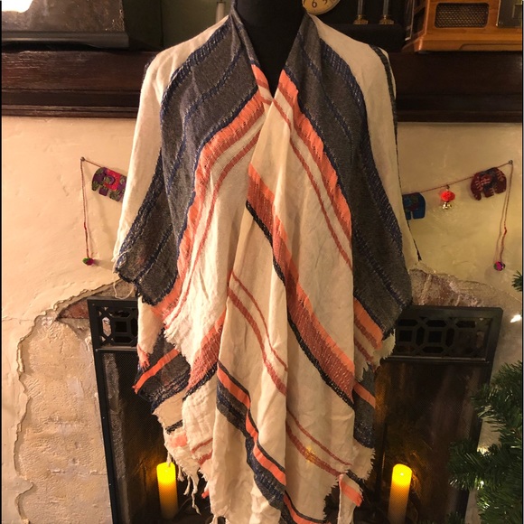 Light Weight Wrap - Picture 2 of 4